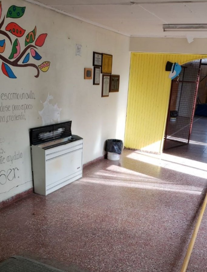 _SantaCruzAr's tweet photo. #Educacion Trabajos Mantenimiento Escolar | El Consejo Provincial de Educación y el Instituto de Desarrollo Urbano y Vivienda  dieron detalles de los trabajos de reparación en las instalaciones de gas de la Escuela Primaria N° 19 de Río Gallegos https://t.co/y8fT56QYBL https://t.co/2Au7aWrbH0
