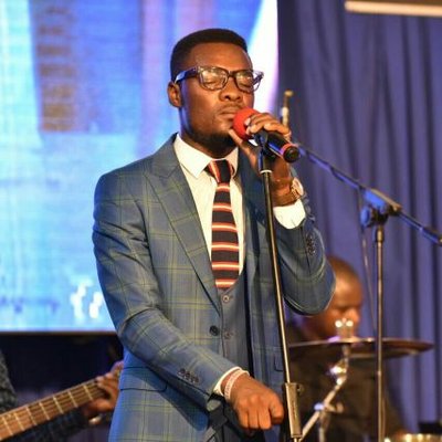 sakiec's tweet photo. Nothing prepared us for this. Rest in peace my brother, James Nee, the true definition of worship; the priest of worship. You have joined the angels #jamesnee https://t.co/sypYJSGZqv