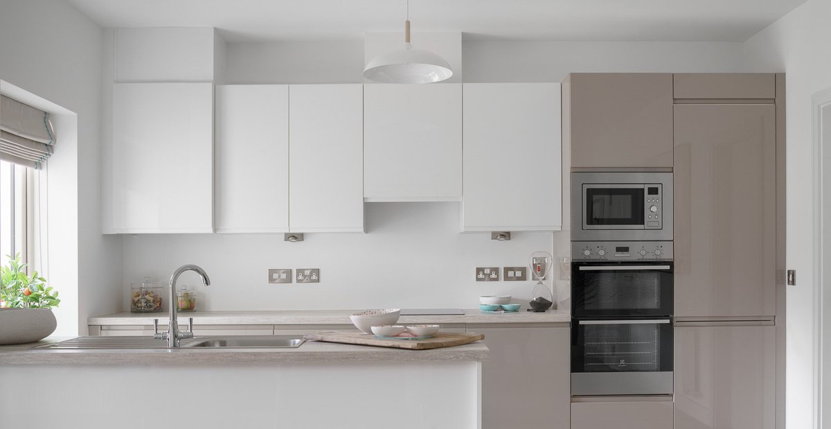 CairnHomes's tweet photo. ^^^ELSMORE, NAAS^^^
If you didn't make it to the #Elsmore launch last weekend, you missed out on seeing our brand new show homes. Not to worry, here's a small through the keyhole look at one of them...
#CairnHomes #Elsmore #Naas #Launch #ShowHome #InteriorsInspo https://t.co/TsJAkKl5JM