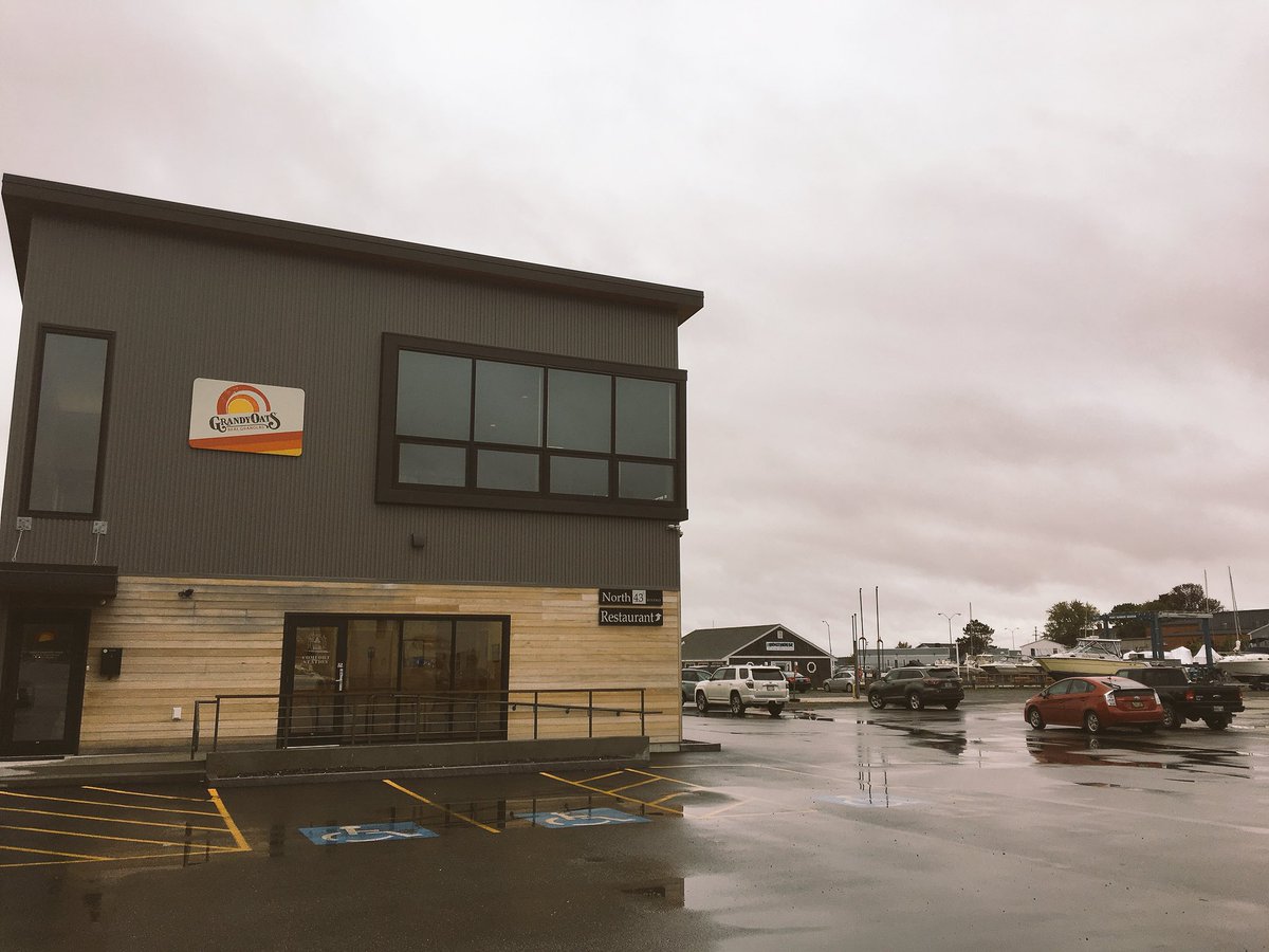 Athleta_OldPort's tweet photo. Picking up yummy samples from @realgranolas! Casual Maine business at a boat marina. Stop by during our grand opening October 9-14th! Their amazing new coconut granola is to die for! https://t.co/Px4pWkK09x