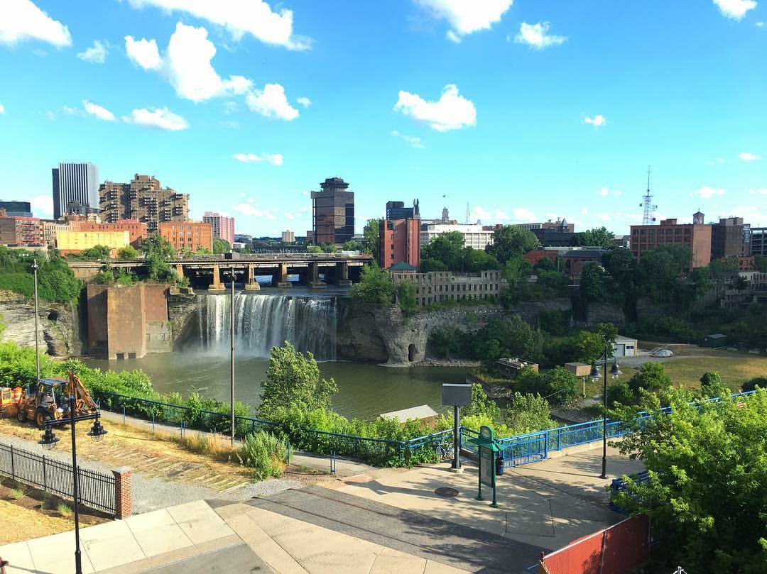 LiveinRocCity's tweet photo. Happy October! Make sure that these events are on your fall bucket list. We are so lucky to have so many fun things going on in our city! https://t.co/hmzmlqha1M #LiveInRocCity https://t.co/ll5tPnnAPb