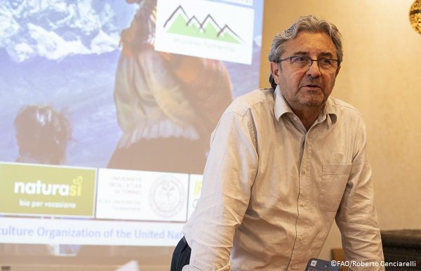 “The challenge for the future is to have a different relation between farmers, traders and consumers to get the right price.” <a href="/Fabio_Brescacin/">Fabio Brescacin</a> #naturasi #agrobiodiversity bit.ly/2NfBIyD