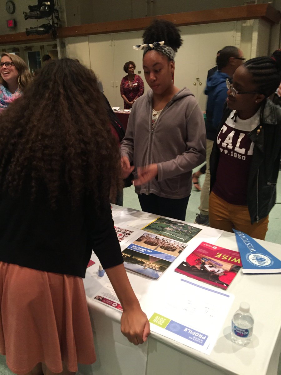 WestoverApply's tweet photo. Opal '19 shared her Westover experience with 7th and 8th graders from her middle school. Thank you @RenbrookSchool for the fun school fair and reunion! Looking forward to Independent Day School's fair tonight! #ConfidentlyConnected #WestoverApply #westoverschool https://t.co/s2aLr7St1z