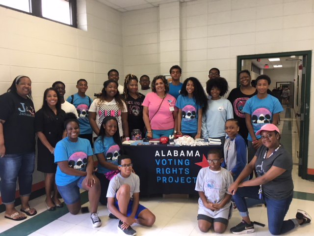 In conjunction with the Vernon Crawford Bar Association's 2nd Annual Community Fair to assist ex-offenders have their voting rights restored,  our  Moms and Teens volunteered as ambassadors to assist volunteer attorneys. @JackandJillInc  @JJAFOUNDATION #whenweallvote
#wecandomore