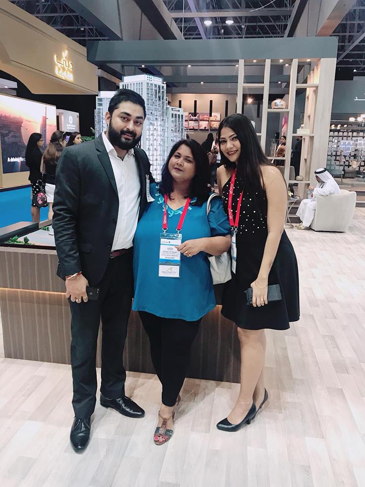Indus Real Estate on Twitter "Team Indus with Deyaar VP for Sales Mr
