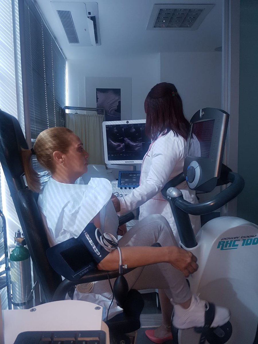 Las mujeres al rededor  de la menopausia o sí poseen factores de riesgo; potencializan la posibilidad de padecer enfemedad cardiovascular. Sí eres parte de este grupo, te invitamos a realizarte una evaluación cardiovascular de prevención temprana. #mujer #cuidado #mca #prevención