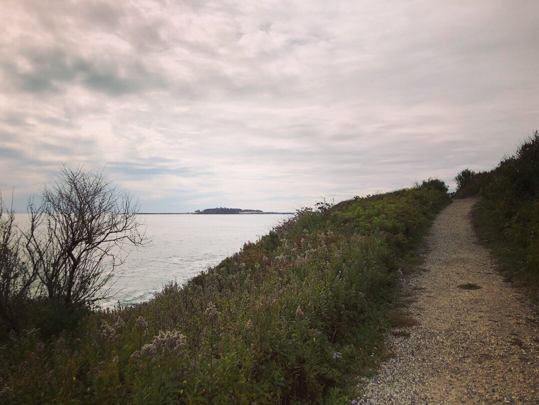 jesseterrymusic's tweet photo. Was epic to show Lily & Harrison the coast of Maine! Many, many more adventures to come:)
#mainecoast #rescuedogsofinstagram #ilovemaine #twolightsstatepark https://t.co/coB9s8y3C5