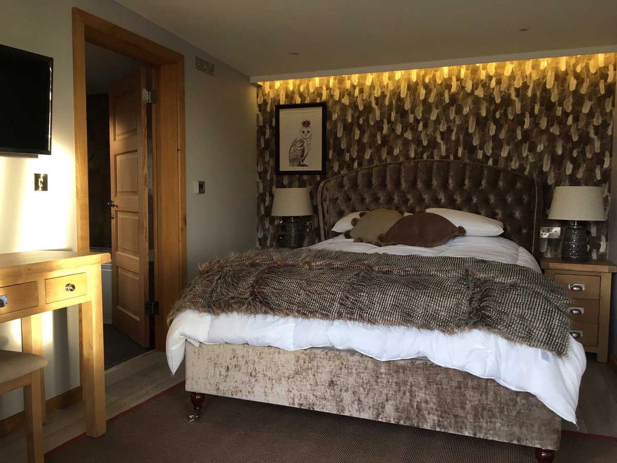 ModularWorksLtd's tweet photo. #Pubs #Restaurants #WeddingVenues #GolfClubs #VisitorAttractions Wondered how many of your customers might sometimes stay over and make a night of it? #Roompods Garden-Bedroom #Accommodation can be a new income stream for your business > https://t.co/jho4PoUfCu #GardenRooms https://t.co/bN8Sfffy6Z