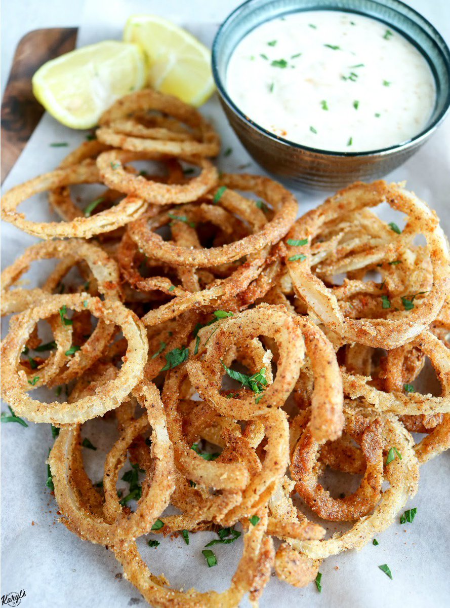 If you like onion rings, you'll LOVE my Crispy Fried Onion Straws! Thin-cut, bold seasoning, and pan-fried to perfection, you'll want to eat these straight out of the skillet bit.ly/2M5sF77 #onionrings #onionstraws #easyrecipes