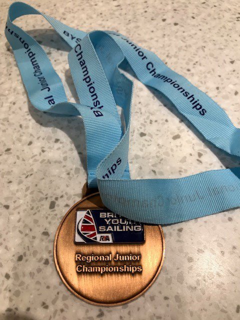 SHSKSchool's tweet photo. Another good day on the water for Heather (Y8) at the @RYAYouthSailing South and South West Regional Junior Championship - she won Bronze in the Championship Fleet Windsurfer class #RJC2018 @ShskPE https://t.co/xMp1AbstcT
