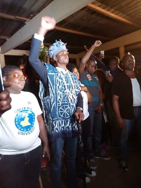 Cabral_2018's tweet photo. Impossible de contenir le foule, c'est simplement magique. Ce meeting de Dschang a été un triomphe., le périple continue...
J'adresse toute ma gratitude aux peuples de l'Ouest Cameroun, nous prenons rendez-vous le 07 octobre 2018. 
#Cameroun2018
#Cabral2018
#JVC https://t.co/vpeYeZhLW3