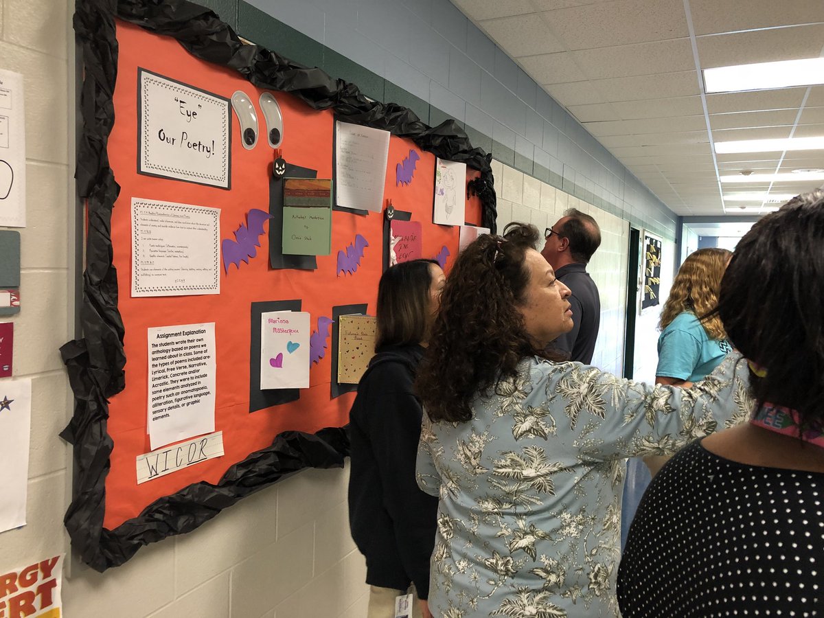 AngieLavios's tweet photo. Our SE teachers are highly engaged on Alignment Walks!!! https://t.co/pFkrhy9vxe