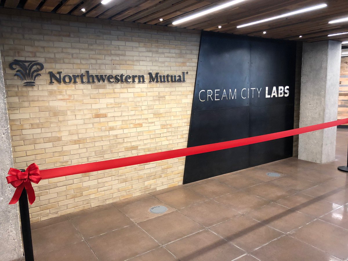 ONKOL_IOT's tweet photo. Another leap forward for Tech innovation in Milwaukee. Cream City Labs Grand Opening. https://t.co/XCvh6Pi5qe