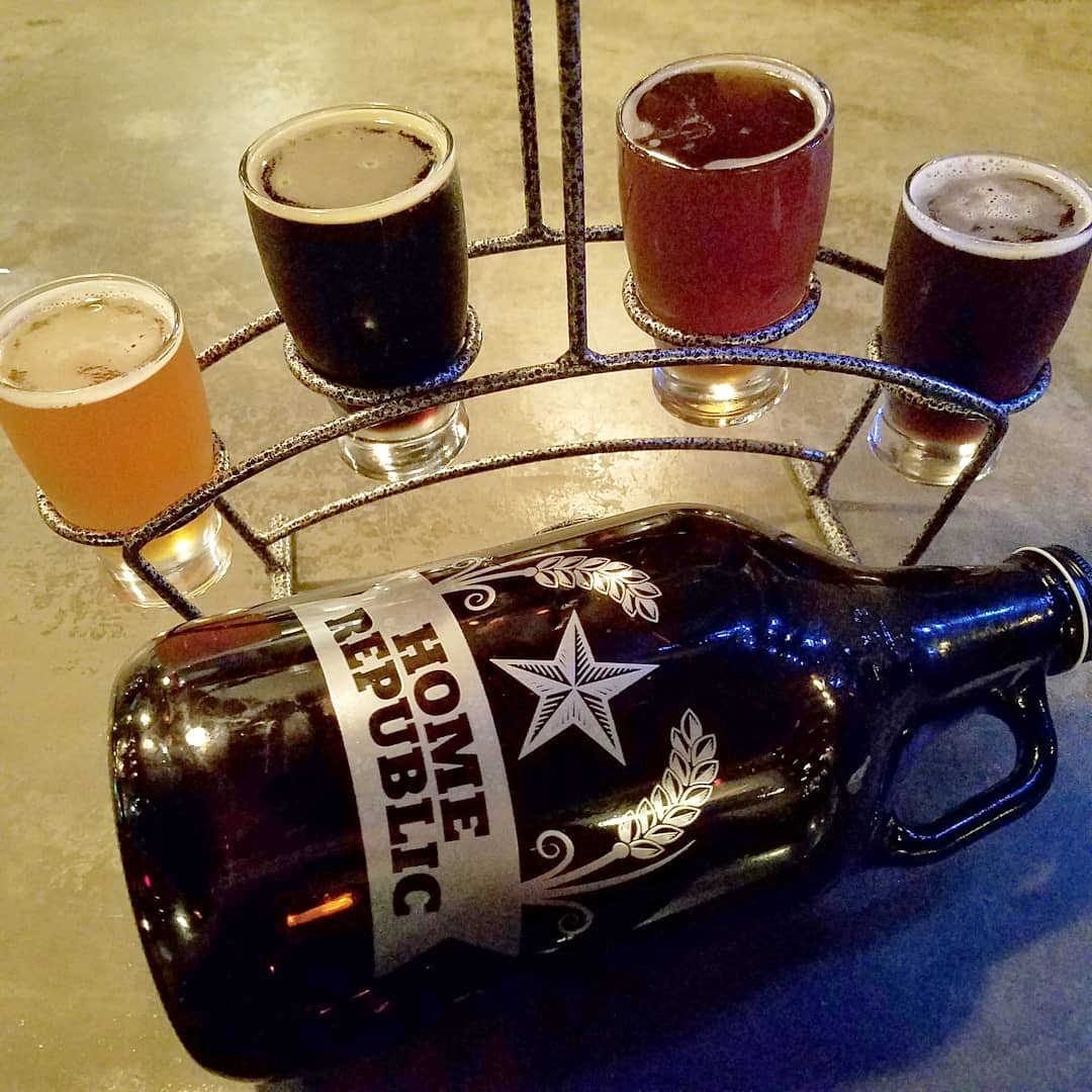 GrapeChasers's tweet photo. Who ever said one #beerflight was enough? Came across another local #brewpub🍺 on my walk back to the hotel &amp; found myself obligated to indulge a bit more. #Cheers!🍇🏃‍♂️🍷🙂 #beer #beerporn #microbrewery #ipa #stout #sour #pilsner #lager #homerepublic #virginiabeach #vacation https://t.co/ZuL66mcYs5