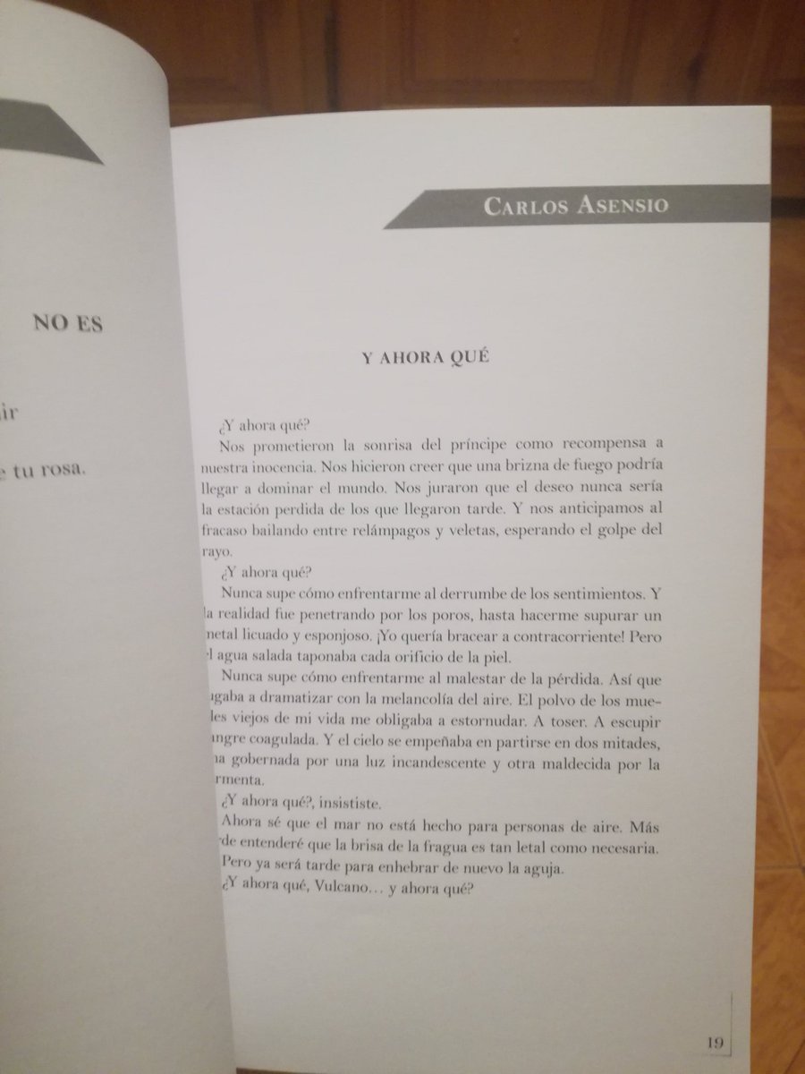 ¡Ya está aquí! Ya me ha llegado a casa el número 2 de la Revista Maremágnum con mi poema «Y ahora qué» 💙 Feliz de estar acompañado de tanto artista de la palabra. Gracias, <a href="/Edmaremagnum/">Ediciones Maremágnum</a> 

➡️ edicionesmaremagnum.com/producto/marem…
