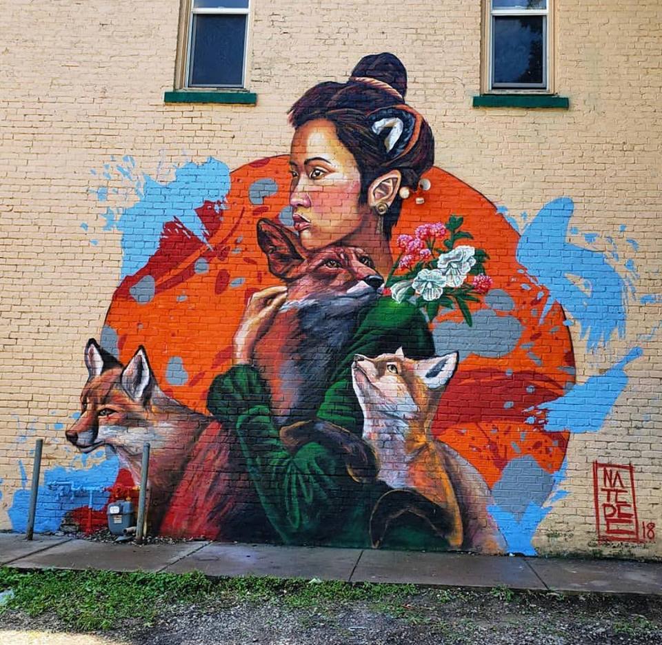 SHSDesMoines's tweet photo. There's always a story behind the art. Located in East Des Moines and created by @miaminate (via IG). This mural brings awareness to Iowa’s diverse cultural history.
📸: @catchdesmoines
#shsdesmoines #desmoines #eastdesmoines #westdesmoines #desmoinesart #desmoinesiowa https://t.co/c8mdsY1gxa