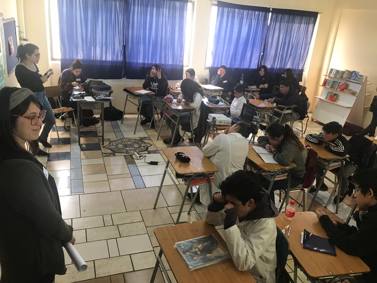 VictorSVenegas's tweet photo. Porque nos interesa trabajar en el co-diseño del #PlanMaestroMartaBrunet con todas las miradas de nuestros barrios #PrimeraInfancia #Niños #ColegioQuitalmahue  @BrunetPlan #RegeneraciónUrbana @Minvu @ServiuRM Gran trabajo con equipo @Cedeus_ @IEU_T #ERU #ERUenterreno https://t.co/8TaqA82Alu