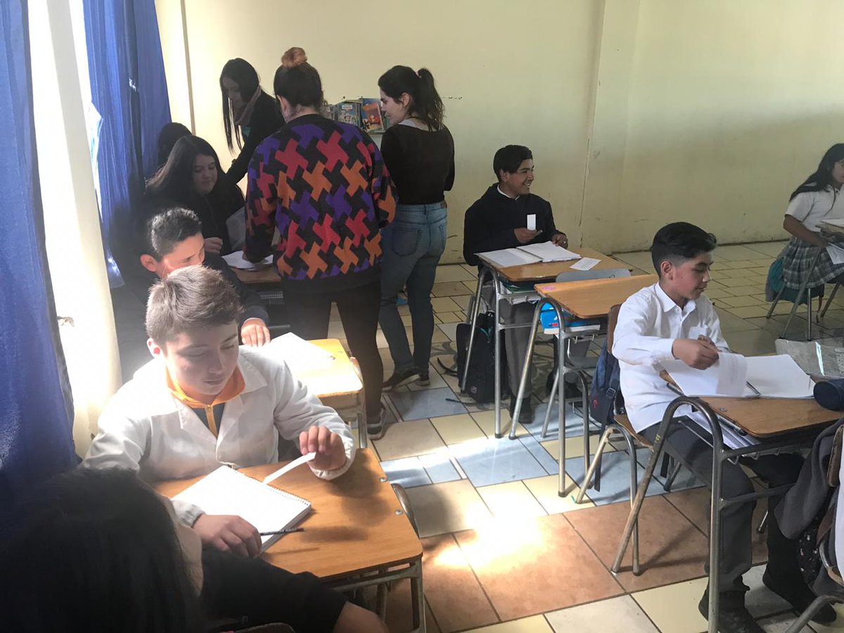 VictorSVenegas's tweet photo. Porque nos interesa trabajar en el co-diseño del #PlanMaestroMartaBrunet con todas las miradas de nuestros barrios #PrimeraInfancia #Niños #ColegioQuitalmahue  @BrunetPlan #RegeneraciónUrbana @Minvu @ServiuRM Gran trabajo con equipo @Cedeus_ @IEU_T #ERU #ERUenterreno https://t.co/8TaqA82Alu