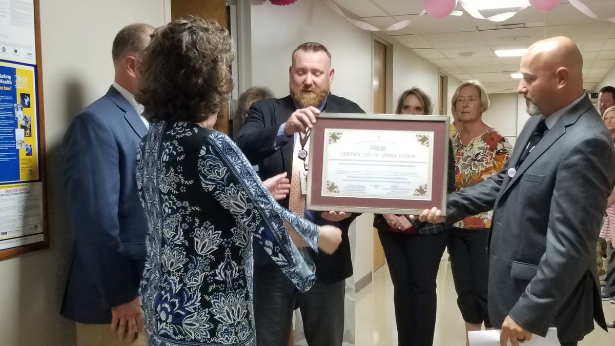 Salem_Hospital's tweet photo. Yesterday we celebrated our Grand Opening for our new 3D Mammo unit on the first day of Breast Cancer Awareness Month...donated by Stephen and Sally Di Pierdomenico.  From the bottom of our hearts, THANK YOU.  Your generosity will save many lives.

https://t.co/crXTv8B3QH https://t.co/T3RbfnKaDg