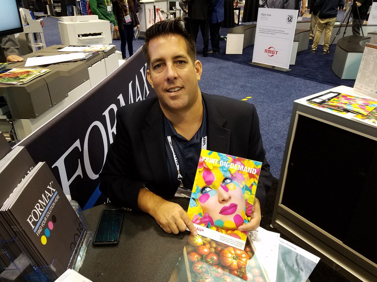 CANNATAREPORT's tweet photo. #Printing on demand from @KentVillarreal &amp; @Sharp_Business @thePRINTevent! #production #print https://t.co/2uZzA9EmLx