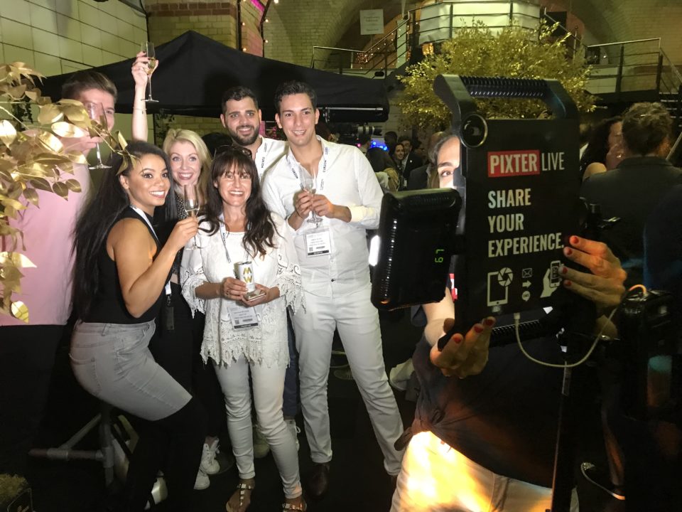 UrbanSoulOrch's tweet photo. Our team had a fantastic time @SquareMealVandE this year. So much fun teaming up with @Most_WantedWine &amp; #PixterLive for the show.🥂
.
.
.
#urbansoulorchestra #eventprofs #londonmusic #livemusic #VELive18 #squaremeal #oldbillingsgate #liveentertainment #orchestra https://t.co/EFrqhQPJn2