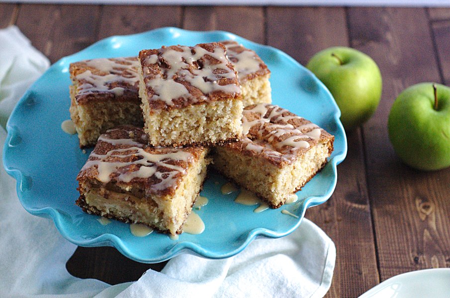 BlueSpoonBakery's tweet photo. Apple Cider Cake #apple #applecider #applecidercake #apples #autumn #cake #cider #dessert #fall #falldessert https://t.co/A8VEhxDnWd https://t.co/gX2gLce18L
