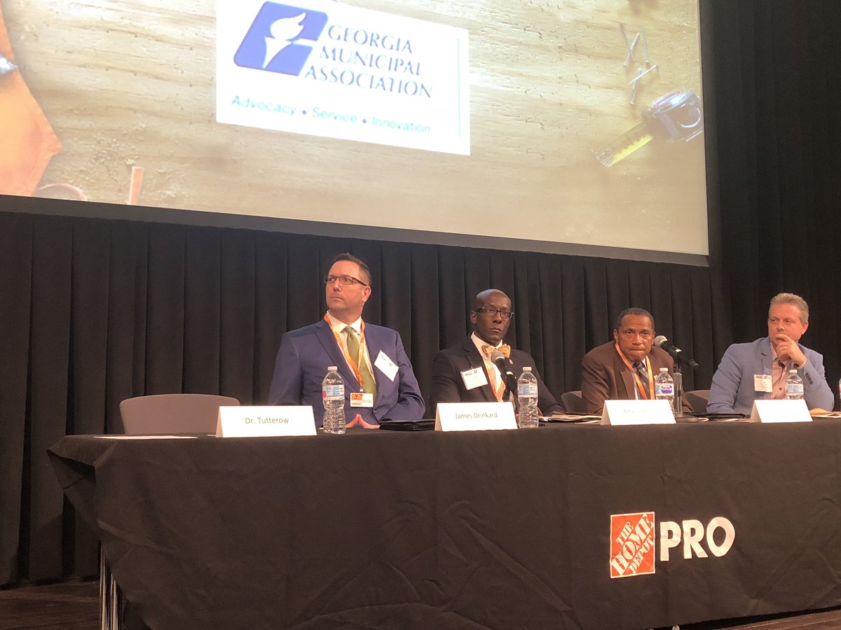 gacities's tweet photo. #HappeningNow: The Metro #Atlanta Mayors Association &amp; GMA hosts elected officials to network and discuss how #cities are transforming through economic development. Thank you @HomeDepot for welcoming us! https://t.co/gFQCJkWg20