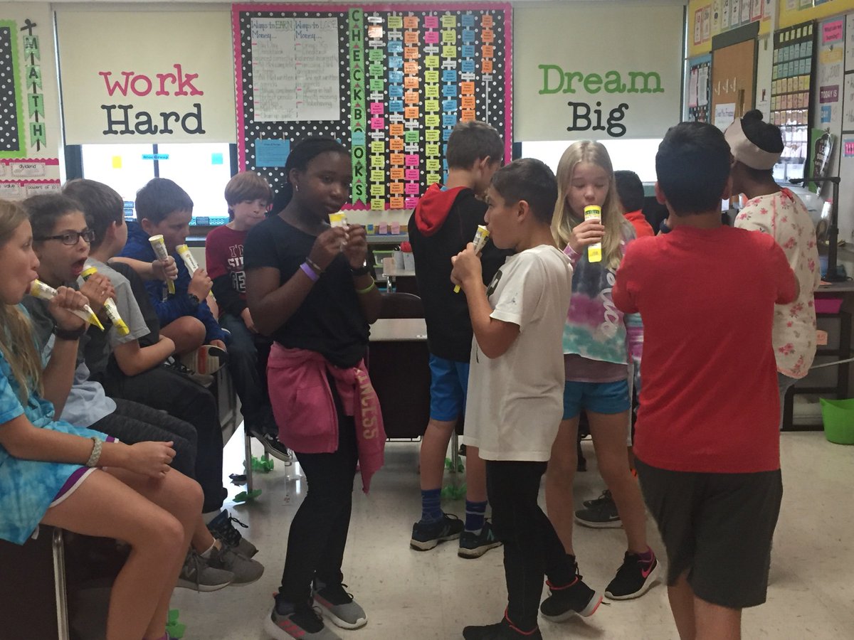AhernMiddle's tweet photo. WEB leaders reunite with grade 5 students! https://t.co/9uU9KaWugQ