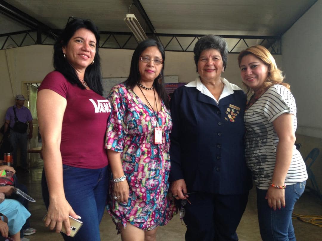 HeberprotPCuba's tweet photo. #Oct2 #jornadaDeSalud #programasDeSalud #distritoSanitario4 #Venezuela #Cuba #BuenVivirParaElDiabetico
👇👇👇
Se realizan #glucemia,entrega de #insulinas,clases demostrativas,manejo del glucómetro y charla sobre el #cuidado de los pies.
@CIGBCuba https://t.co/QZCCl7Deg4