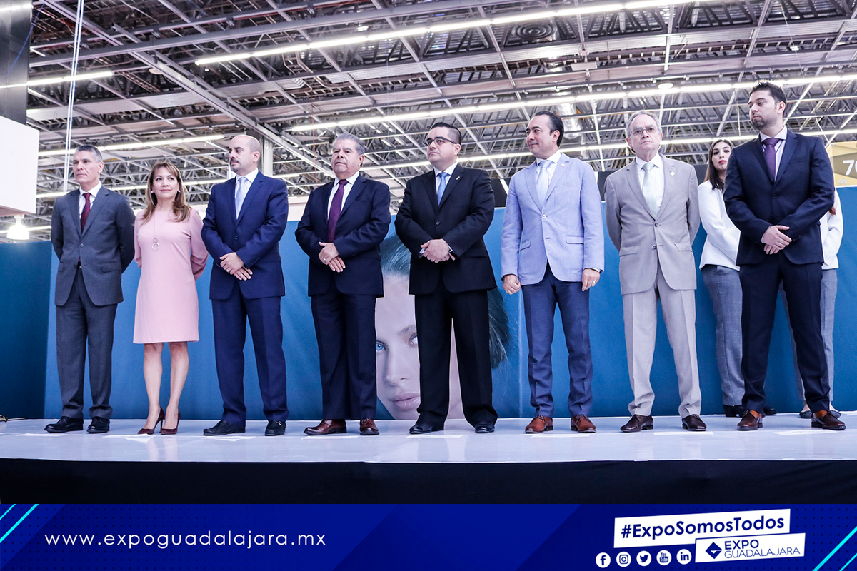 ExpoGuadalajara's tweet photo. Inauguración de #ExpoJoya en #ExpoGuadalajara ¡Bienvenidos a JOYA, el negocio de tu vida! https://t.co/7HfLsqPi2A