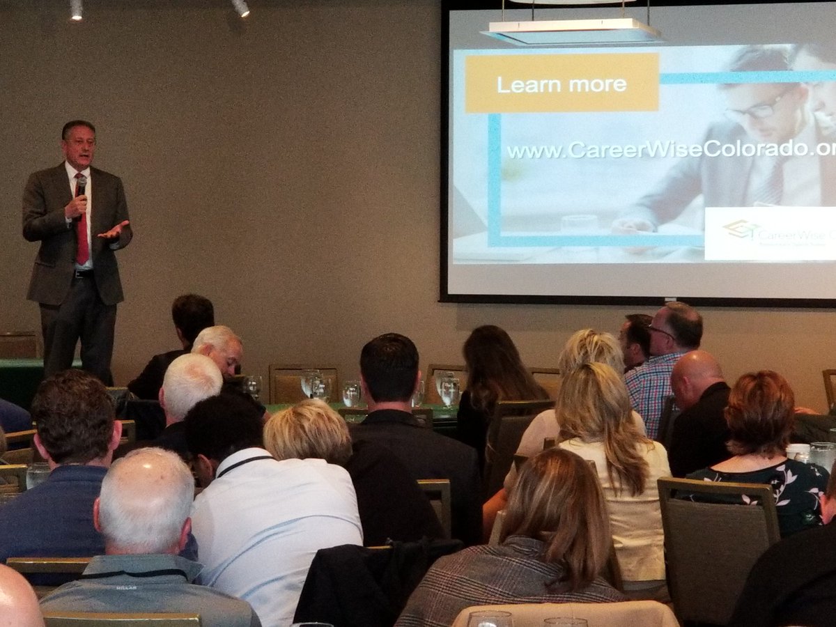 timjbrownlaw's tweet photo. Great presentation on apprenticeships with https://t.co/NnGNNyfvGi #LEX2018 https://t.co/qVwv7tUsdd