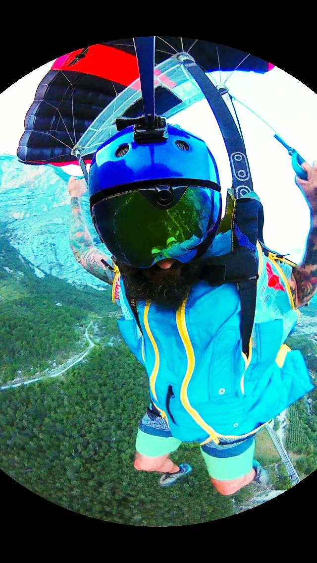 cyclopsgear's tweet image. Photo of the Day:📷
#TeamCG skydiver Dagoberto Giraldo and #CG360
#cyclopsgear #recordlife