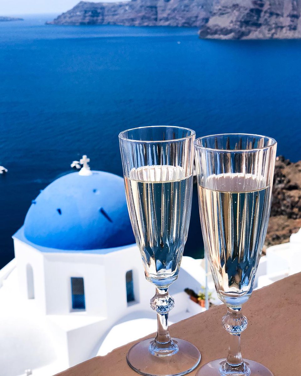 Santoriniwines's tweet image. Nothing like drinking #SantoriniWine with #SantoriniViews! 😍🥂 We love this picture from @Syrah_Queen, who is coming to visit next?! #TravelTuesday