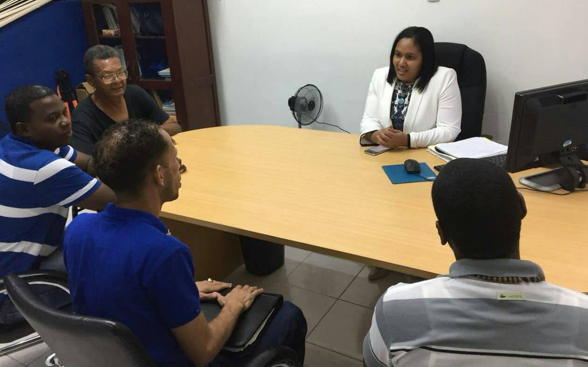 fiscalialr's tweet photo. La Fiscalía coordina con Internos rehabilitados del CC-R15 Cucama Charlas para jóvenes sobre Las Drogas. Ellos compartirán su historia, con sus testimonios edificaran a nuestra juventud para que tomen conciencia que Las Drogas ni son un juego, ni es estar a la moda. https://t.co/mkXhRbniQi