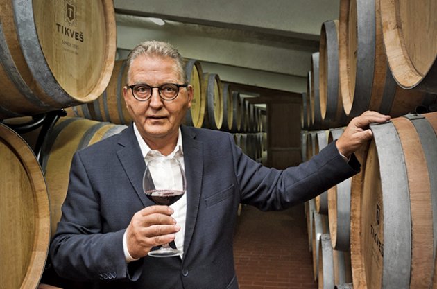 WineofMacedonia's tweet photo. A beacon of Balkan excellence - @TikvesWinery! 
https://t.co/JueUdTEYaV
#wine #Tikveš #Тиквеш #Macedonia #Македонија https://t.co/pEofD0FBRB