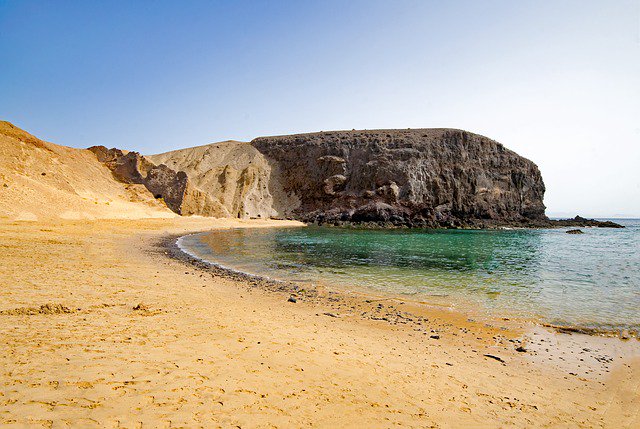 letenkovnik's tweet photo. HIT: KANÁRSKÉ OSTROVY (Gran Canaria, Lanzarote, Fuerteventura) v zimě za 1 050 Kč (zpáteční)!! DOPORUČUJEME! https://t.co/KlNMFgcHkG #GranCanaria #Lanzarote #Fuerteventura #letenky https://t.co/IzR1IWMmMN