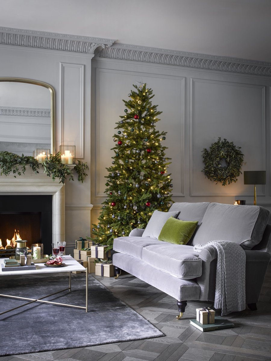 ShutterStoreUK's tweet photo. Want stunning shutters and a new sofa delivered just in time for Christmas?!! Here's your chance! Order your shutters now for pre-Christmas delivery, get a huge 40%  plus an extra 5% off AND you'll be entered into our prize draw to win £1000 off a @sofadotcom sofa <3 https://t.co/GjaaF3Y1cI