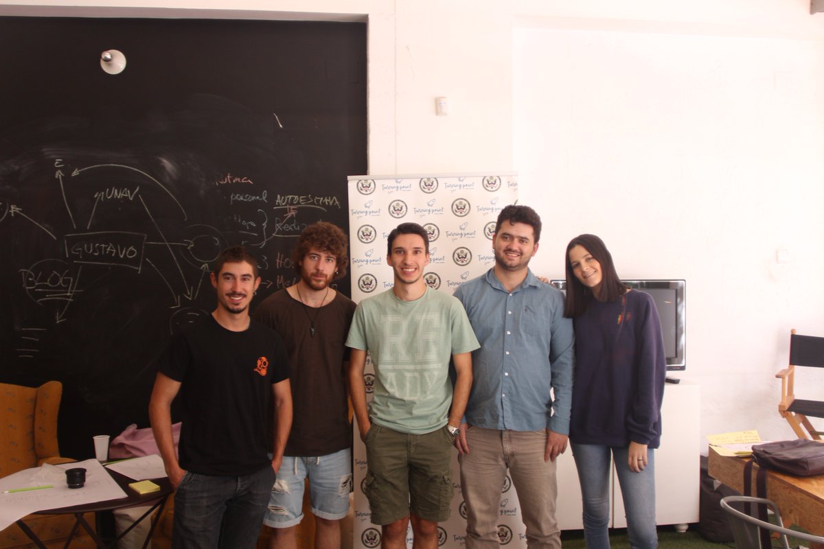 Os presento a Lorena, Javier, Adrian, Kike y Gustavo, el nuevo grupo de #jovenes que trabajará un mes en <a href="/FreelandMadrid/">Freeland Madrid</a> para darle un nuevo sentido a su futuro profesional. #empleo <a href="/USembassyMadrid/">U.S. Embassy Madrid 🇺🇸🇪🇸</a> @LuzGarridoG <a href="/escuelatai/">TAI Escuela Universitaria de Artes</a> <a href="/carrerasp_ucjc/">Carreras Profesionales</a> <a href="/alumni_unav/">Alumni UNAV</a>