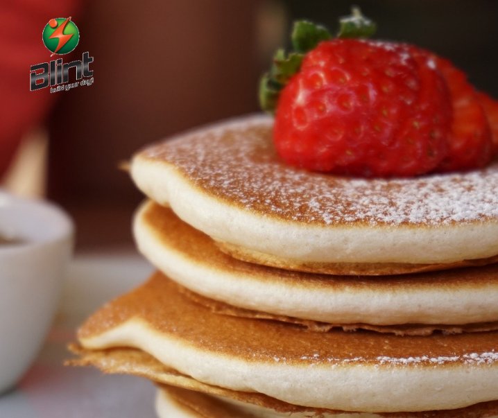 blintshakes's tweet photo. Delicious 🥕🥕 pancakes! 1/2 cup shredded 🥕, 1🥚+3🥚 whites, 1/3 cup #oatsflour, 1🥄 #flaxseed, 1 🥄 #VanillaBoom #Blint #ProteinShake , 1/5 🥄 cinnamon, 1🥄sweetener , 1/4 cup water or #almondmilk. Blend the ingredients &amp; cook. #HealthyLife #FitnessFood #EatHealthy #Breakfast https://t.co/70VyPmnpe1