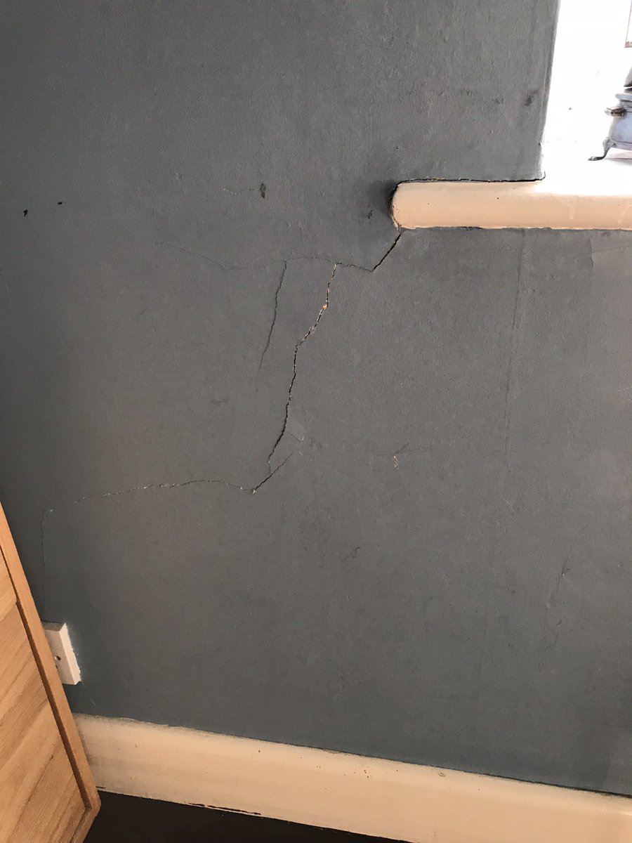 MinniedaleProj's tweet photo. Our services now include writing Residential Defect Analysis Reports. The purpose of the report is to independently assess your property and highlight areas for improvement and repair. We can then tender the work to local builders or specialists for competitive pricing. https://t.co/WQsgJ5tmv0