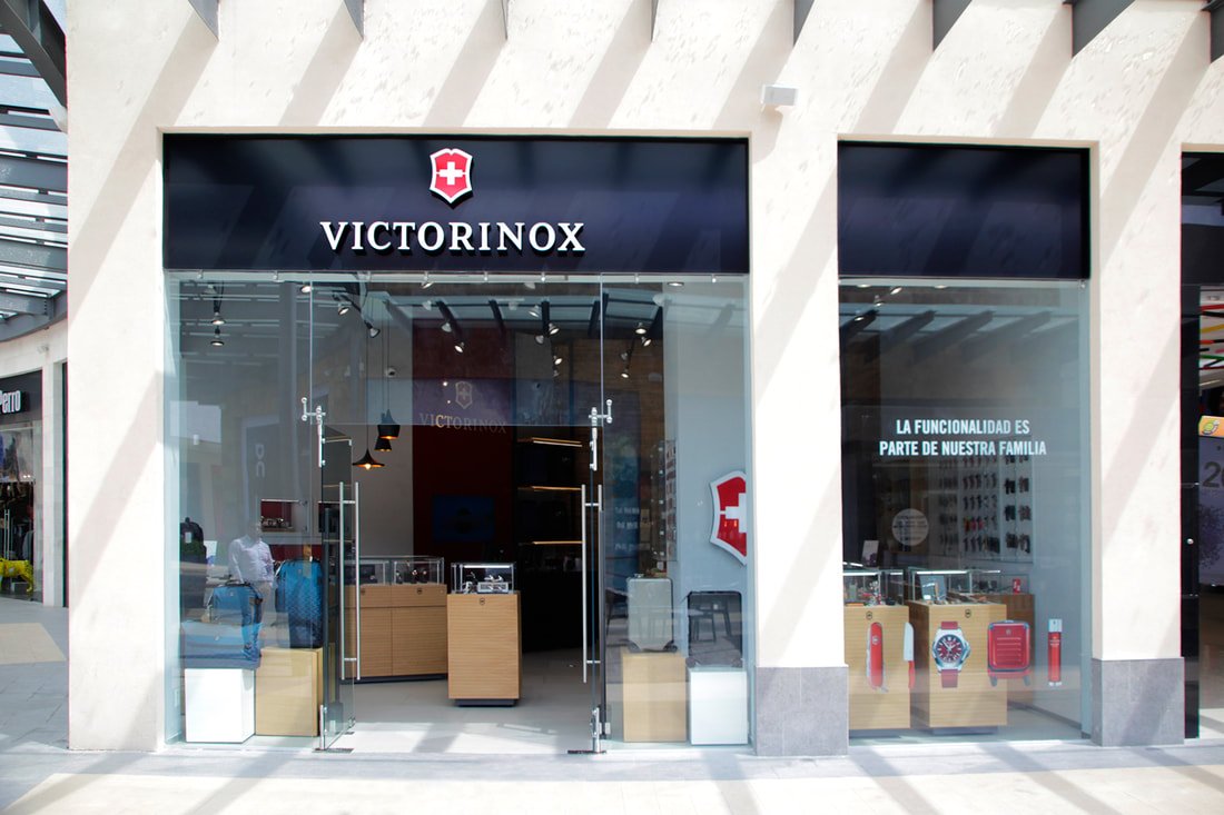 oscar_report's tweet photo. Victorinox abre su primera Brand Store en México. La tienda ubicada en Plaza Solesta en Puebla reúne todas las categorías de producto de la marca suiza.
▶️ https://t.co/ETQXSWP2Pl
#Victorinox #Solesta #Puebla #rlreport https://t.co/oquV9yNM95