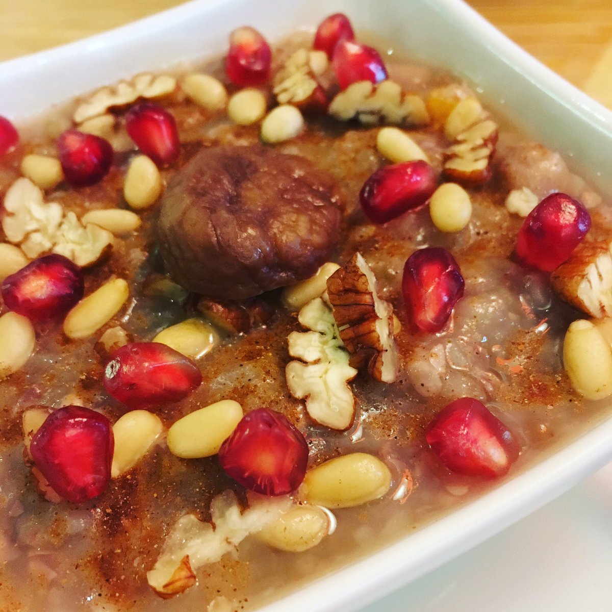 White Lion Walk (walk_lion) Twitter