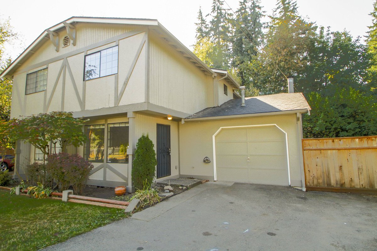mapleleafmgt's tweet photo. This spacious duplex has an updated kitchen, new flooring & carpets, paint, fixtures appliances and is located just minutes from Harbour Point, shopping, restaurants,https://t.co/vEW5GZyiK0 #mynewhome #mlm #mapleleafmgt #mapleleafpropertymanagement #propertymanager #rental https://t.co/uo4IFGtJwV