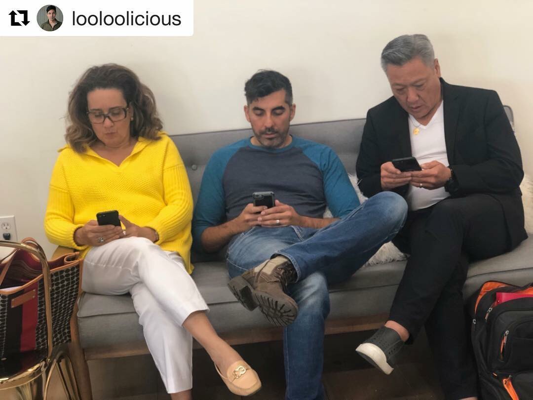 ThatSunil's tweet image. #Repost @LooLoolicious 
・・・
The fictional Eric and his parents post-rehearsal behaving like a real family on their phones. #DeathandCockroaches @kelvinhanyee @GalindoEileen @ThatSunil @Chalkrep #wallofdicks