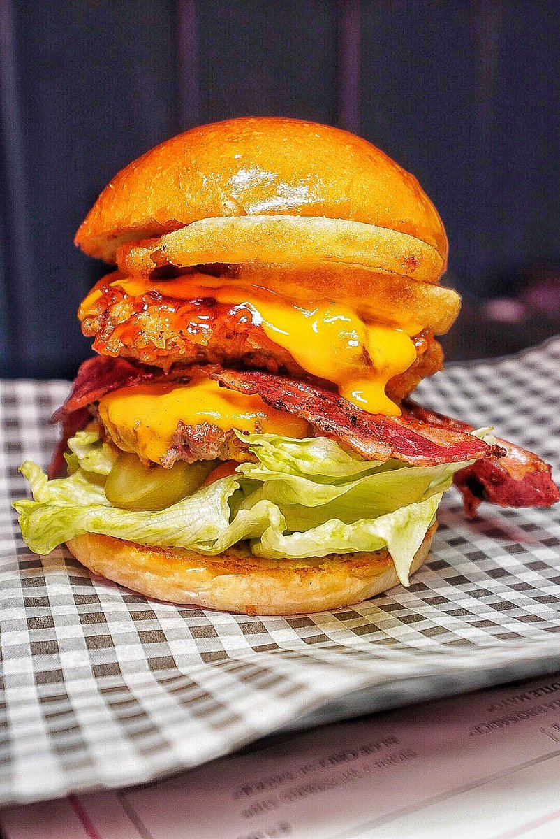 We are two days in to the week and the decision making is already getting hard. Chicken or beef? 🤷🏽‍♀️Always choose #both
