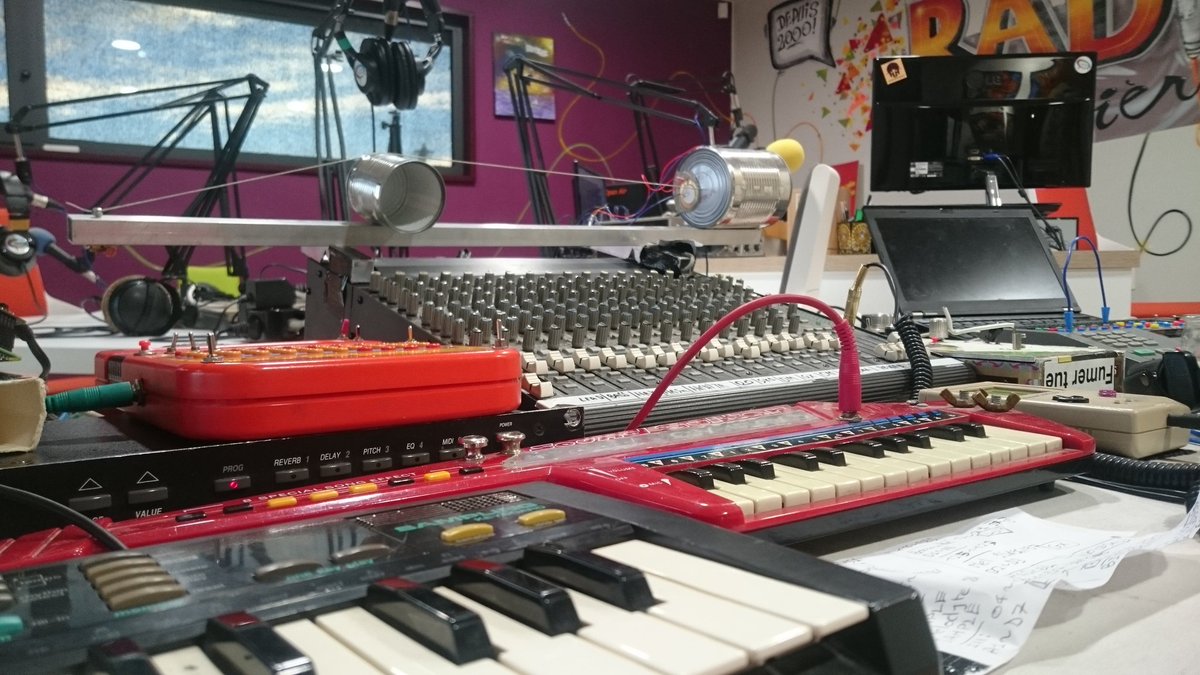 bololipsum's tweet photo. En #live sur Radio Sommières dans 10 minutes stream sur https://t.co/whUBgWsf7t
🐵🕹🎛📡 https://t.co/asfTLtNp1X