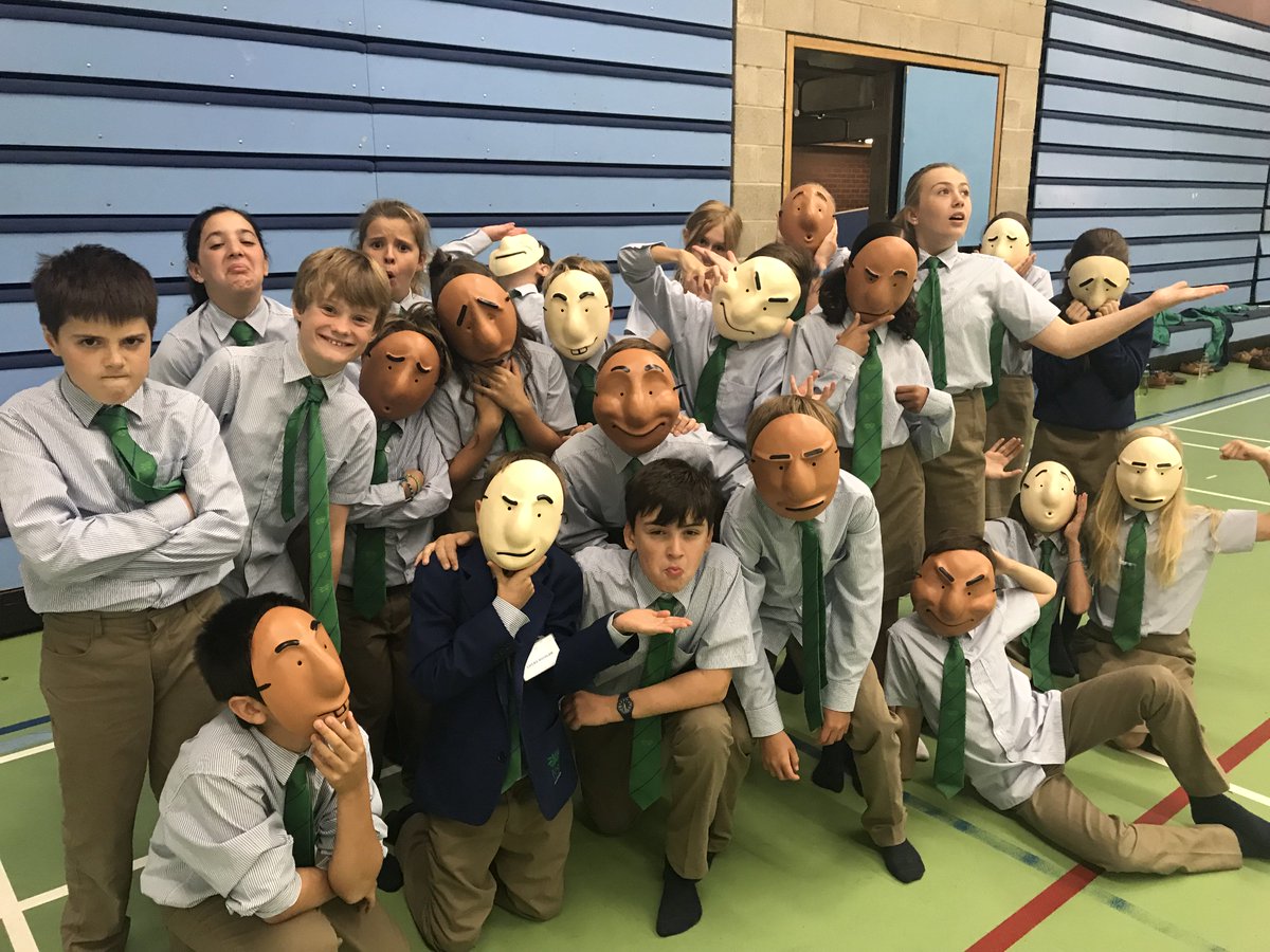 KewHouseDrama's tweet photo. #KewHouseY7 having fun with the @trestletheatre masks in their Drama #KewHouseWorkshop  #KewHouseCreativity #KewHouseAceWeek18 https://t.co/CZagVfCLj0