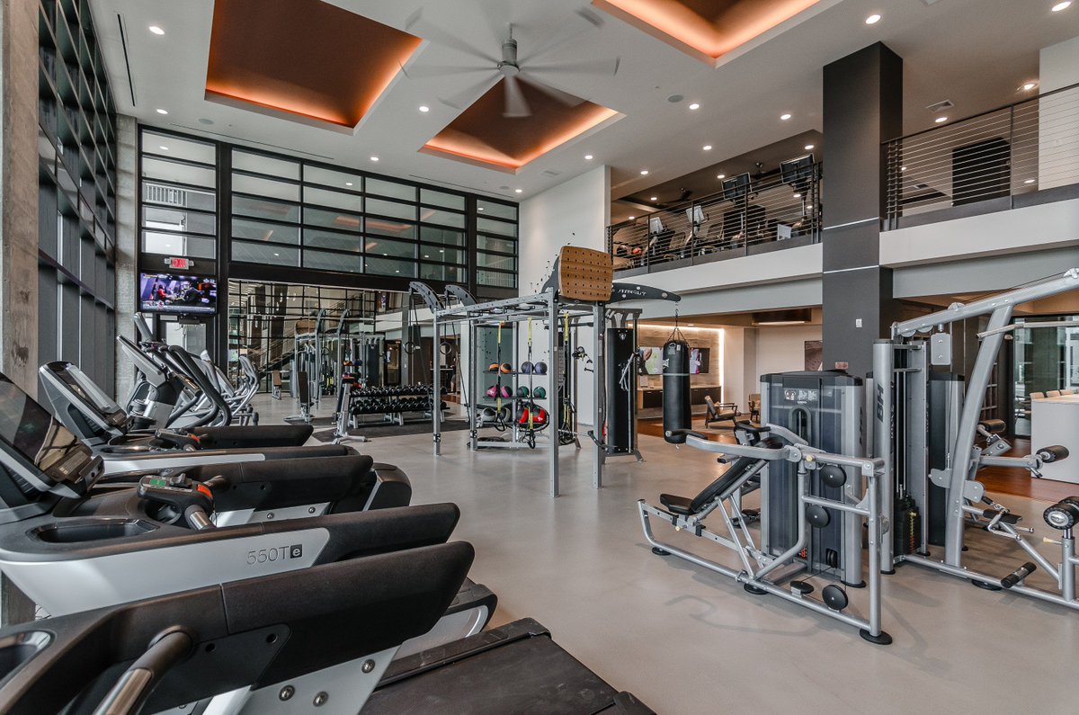 oneC1TY's tweet photo. At #onec1ty we encourage a balanced healthy lifestyle! Whether it’s in The Shay two story gym or on the volleyball court, a body in motion feels better and lives longer. https://t.co/lDVDjuBPnR
