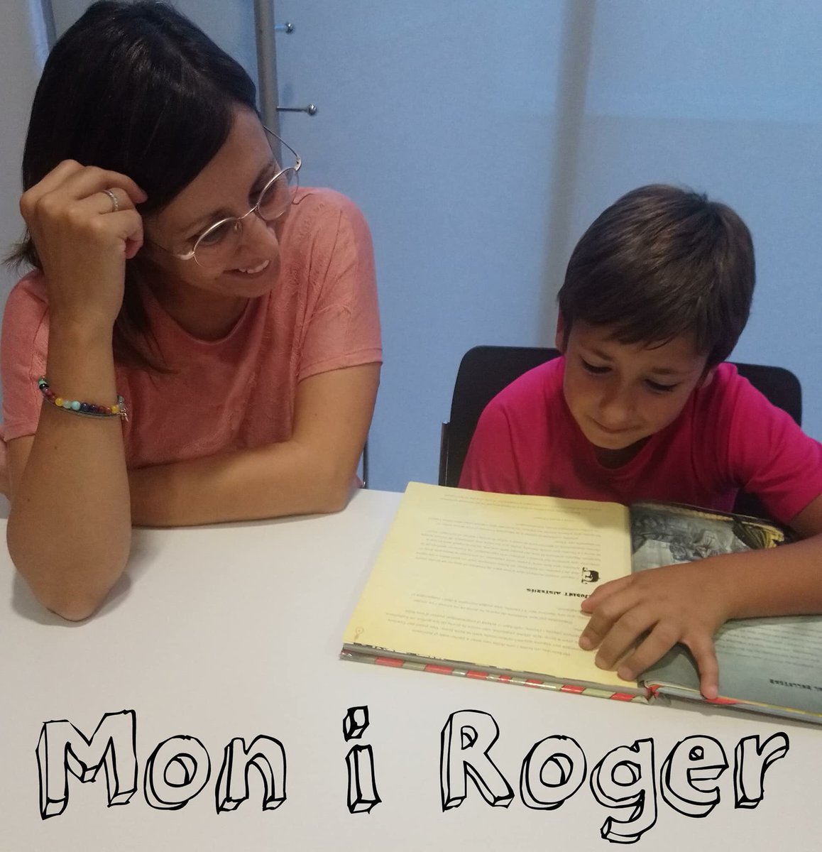 BibEsparreguera's tweet image. Avui hem començat el LECXIT, un projecte de millora de la comprensió lectora dels infants. Us presentem totes les parelles de voluntàries i súper lectors!!!! Ho heu fet molt bé!! 📚🔝📖 #Esparreguera #quèfemalesbiblios #biblioteca #lecxit #comprensiólectora @lecxit