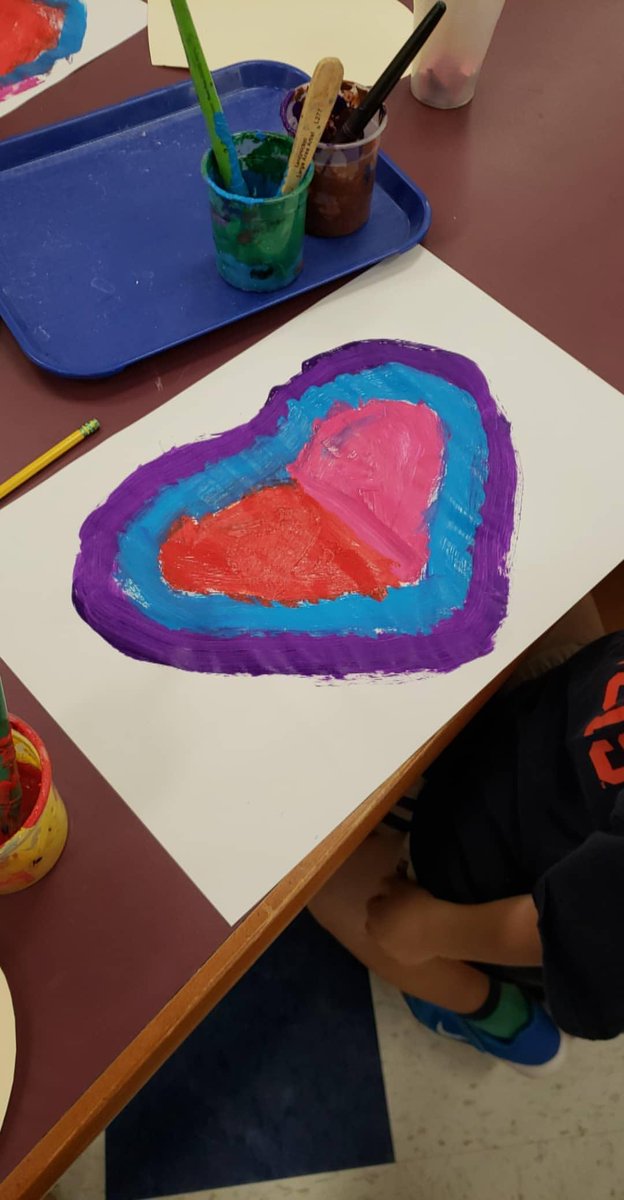 MsMastro123's tweet photo. Kicking off #globalreadaloud My Heart Fill With Happiness. Created hearts with @crayola paint &amp; water color pencils. We will fill our hearts with pictures of happiness.Coming soon an Art @sueh319 collaboration- class quilts.#artintergration #creativeliteracy #KidsDeserveIt #GRA18 https://t.co/wX4bYVutD1
